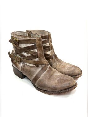 Freebird Distressed Stone Leather Ankle Boots | 8